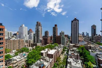 200 E 61st Street #18DE, New York City, NY 10065 - Photo 11