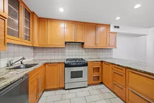 125 E 12th St, New York City, NY 10003 - Photo 3