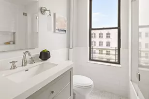 176 W 87th St, New York City, NY 10024 - Photo 11