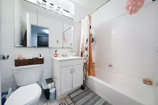 333 W 43rd St, New York, NY 10036 - Photo 5