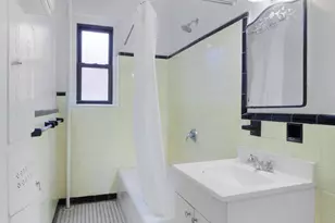 687 W 204th St, New York City, NY 10034 - Photo 7