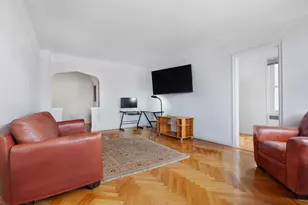 687 W 204th St, New York City, NY 10034 - Photo 3