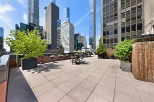77 W 55th St, New York City, NY 10019 - Photo 13