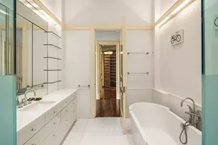 102 Prince St, New York City, NY 10012 - Photo 25
