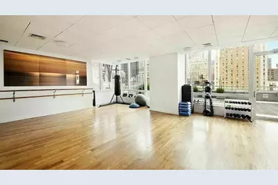 247 W 46th Street #3103, New York City, NY 10036 - Photo 15