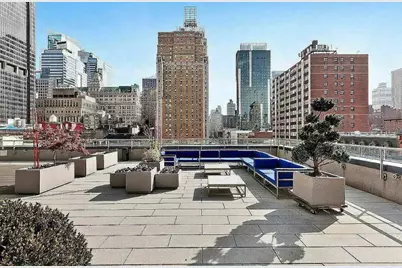 247 W 46th Street #3103, New York City, NY 10036 - Photo 17