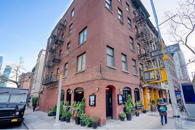 200 E 35th Street, New York, NY 10016 - Photo 9