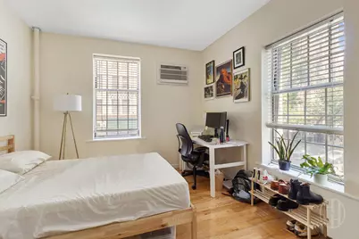 200 E 35th Street, New York, NY 10016 - Photo 3