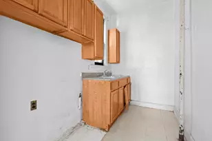 567 W 184th St, New York City, NY 10033 - Photo 7