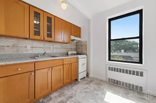 37-27 86th St, New York City, NY 11372 - Photo 9