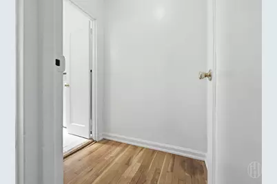 37-27 86th Street #6N, New York City, NY 11372 - Photo 5