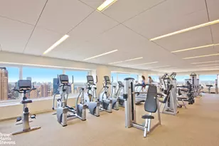 322 W 57th St, New York City, NY 10019 - Photo 11
