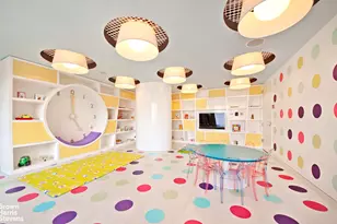 322 W 57th St, New York City, NY 10019 - Photo 13