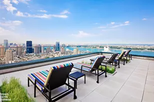 322 W 57th St, New York City, NY 10019 - Photo 15