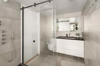 310 E 51st Street #5A, New York, NY 10022 - Photo 17