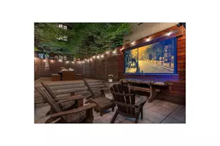 310 E 51st St, New York, NY 10022 - Photo 1