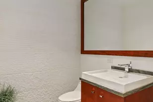 33 W 56th St, New York City, NY 10019 - Photo 5