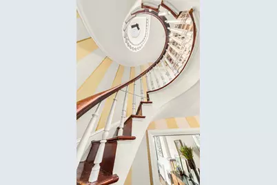 264 W 12th Street, New York City, NY 10014 - Photo 13