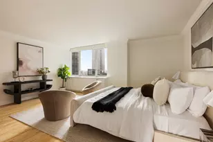322 W 57th St, New York City, NY 10019 - Photo 9