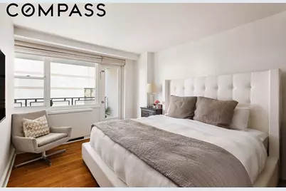 165 W 66th Street #8ZA, New York, NY 10023 - Photo 7