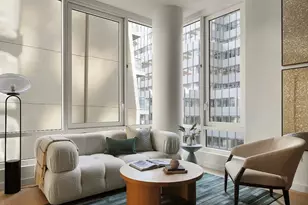 135 E 47th St, New York City, NY 10017 - Photo 1
