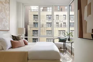 135 E 47th St, New York City, NY 10017 - Photo 3
