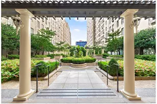 350 W 57th St, New York City, NY 10019 - Photo 11