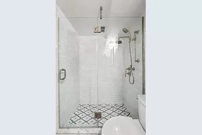 320 E 42nd Street #718, New York City, NY 10017 - Photo 11