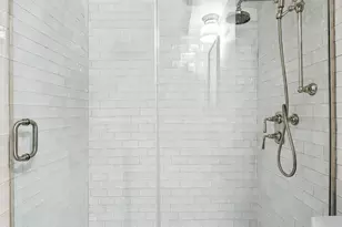 320 E 42nd St, New York City, NY 10017 - Photo 11