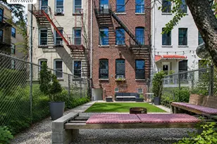 544 Van Buren St, New York City, NY 11221 - Photo 11