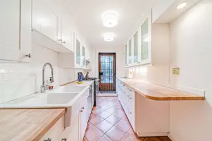 307 E 10th St, New York City, NY 10009 - Photo 11
