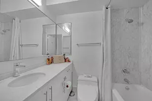 330 E 38th St, New York City, NY 10016 - Photo 11