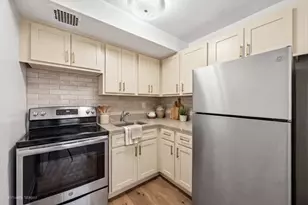 111 Hicks St, New York City, NY 11201 - Photo 9