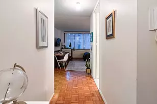 235 E 40th St, New York City, NY 10016 - Photo 5