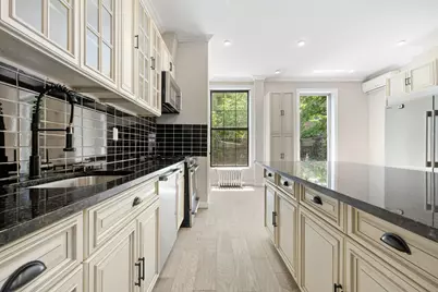 286 Clifton Place, New York City, NY 11216 - Photo 3