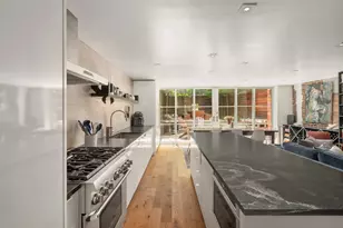 310 E 51st St, New York City, NY 10022 - Photo 9