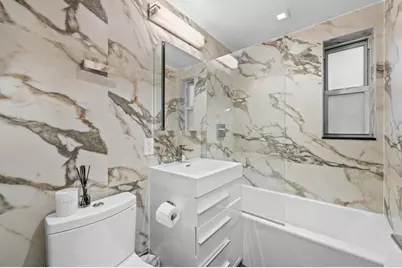 321 E 43rd Street #905, New York City, NY 10017 - Photo 15