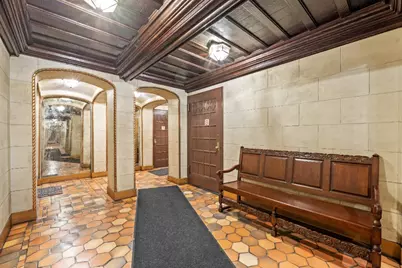 321 E 43rd Street #905, New York City, NY 10017 - Photo 19