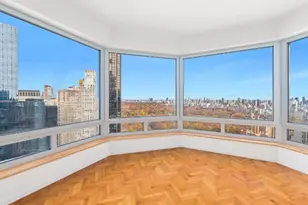 301 W 57th St, New York City, NY 10019 - Photo 1