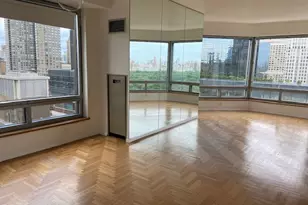 301 W 57th St, New York City, NY 10019 - Photo 5