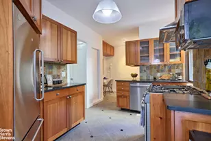 252 W 85th St, New York City, NY 10024 - Photo 3