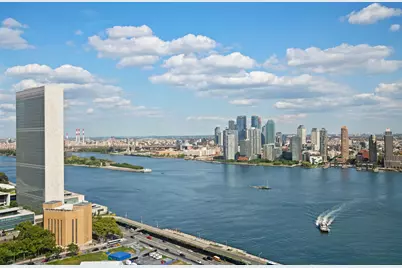 330 E 38th Street #38M, New York City, NY 10016 - Photo 3