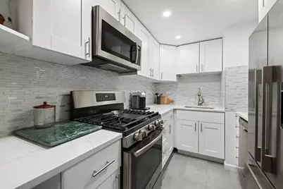 330 E 38th Street #38M, New York City, NY 10016 - Photo 5