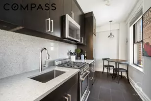 457 W 57th St, New York City, NY 10019 - Photo 3