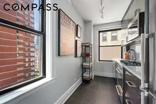 457 W 57th St, New York City, NY 10019 - Photo 5