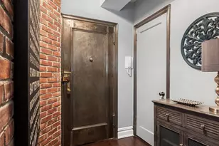 457 W 57th St, New York City, NY 10019 - Photo 3