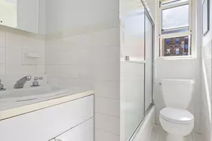 320 W 76th St, New York City, NY 10023 - Photo 7