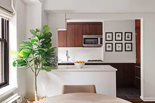 161 W 16th St, New York City, NY 10011 - Photo 3