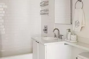 161 W 16th St, New York City, NY 10011 - Photo 7