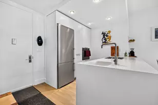 5-19 Borden Ave, New York City, NY 11101 - Photo 9